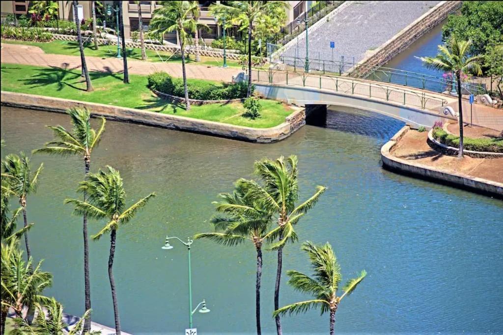 King Bed, Spacious, Legal, View Honolulu Exterior photo